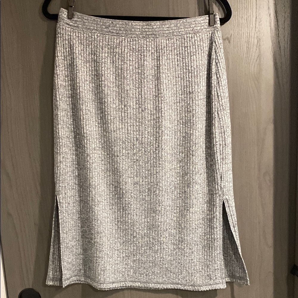 Banana Republic Heather Gray Ribbed Midi Skirt